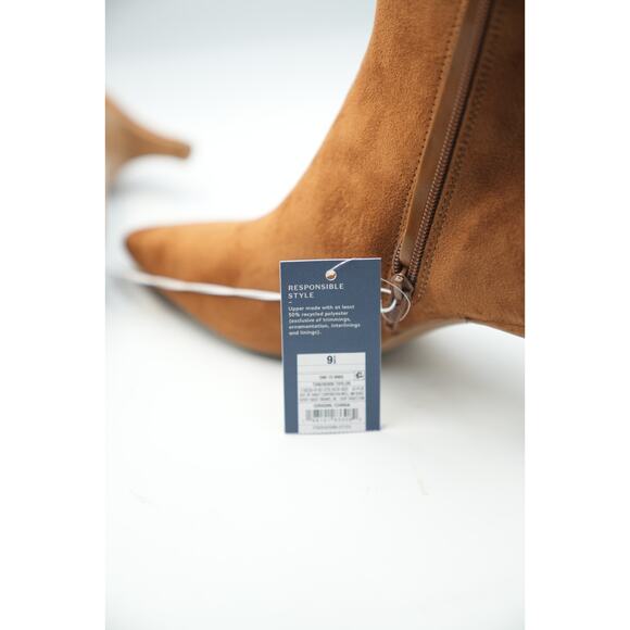 Universal Thread Suede Ankle Boots – Size 9½ – Zip Closure, Pointed Toe - Picture 8 of 8